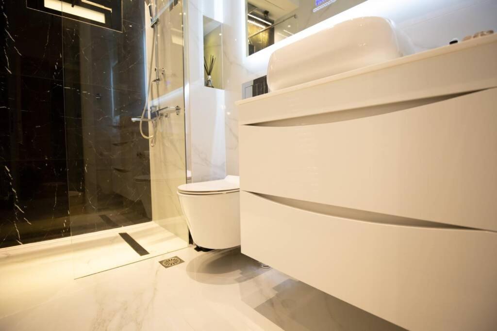 Ecostay-Serenity,Business Class Apartment By The Sea In Alimos Kalamaki Athènes Extérieur photo